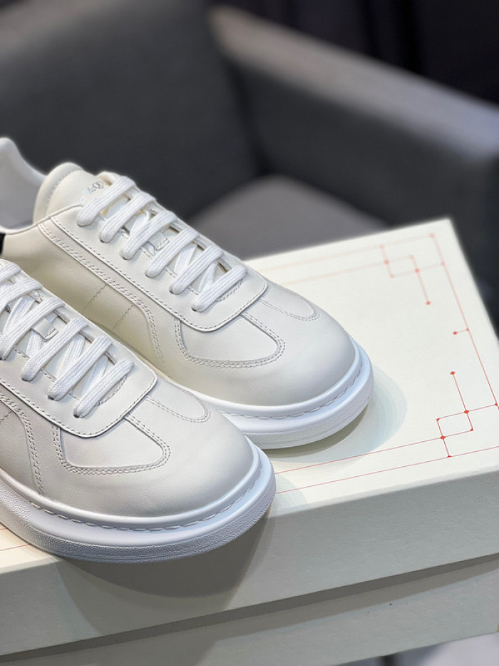 A1EXANDER M*QUEEN SNEAKERS WHGP7-66