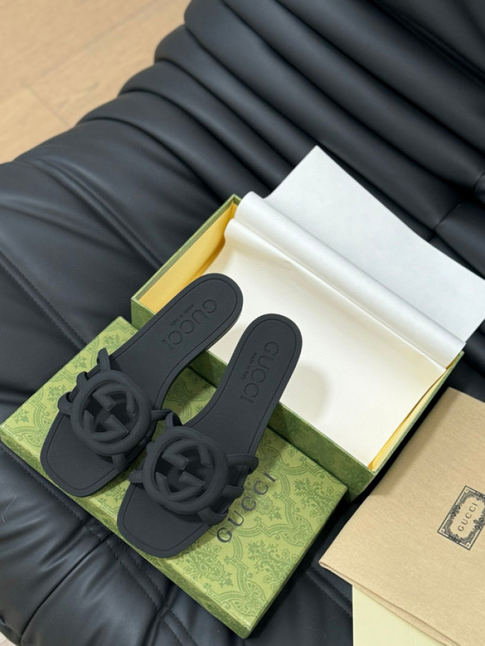 GUC* SLIPPERS DR258-093