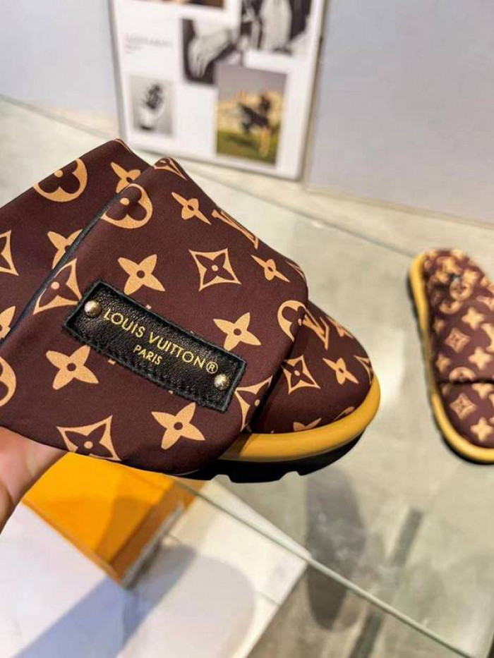 1*V SLIPPERS 11V0107-016