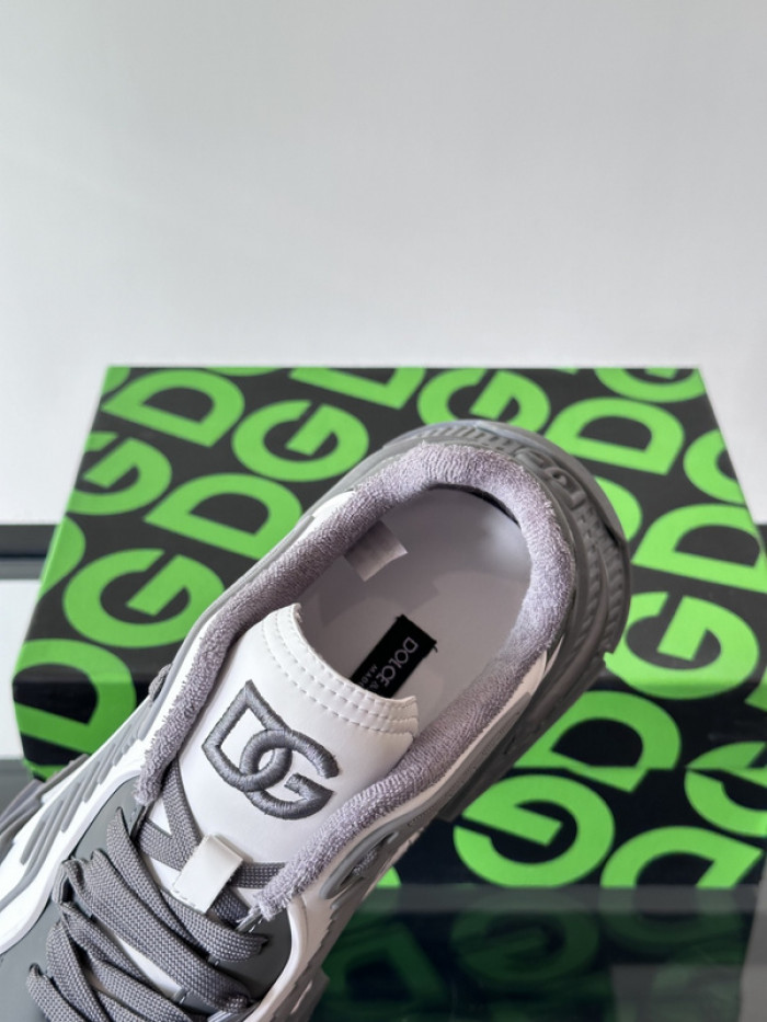 D.G. Sneakers DG210-194