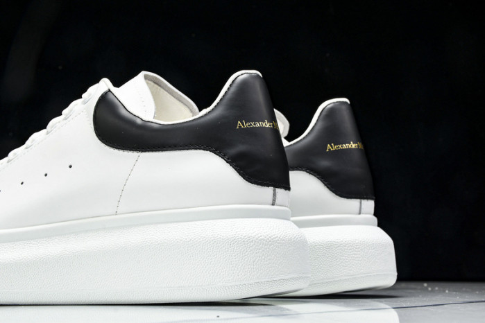 A1EXANDER M*QUEEN SNEAKERS WHGP7-192