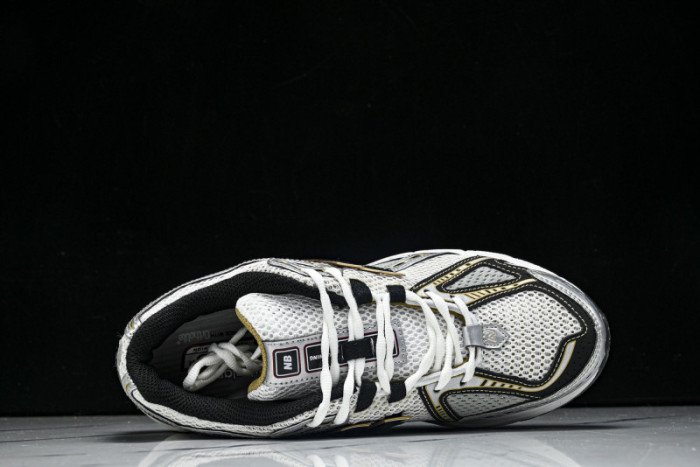 New Ba1an*e 1906R White Metallic Gold M1906RA
