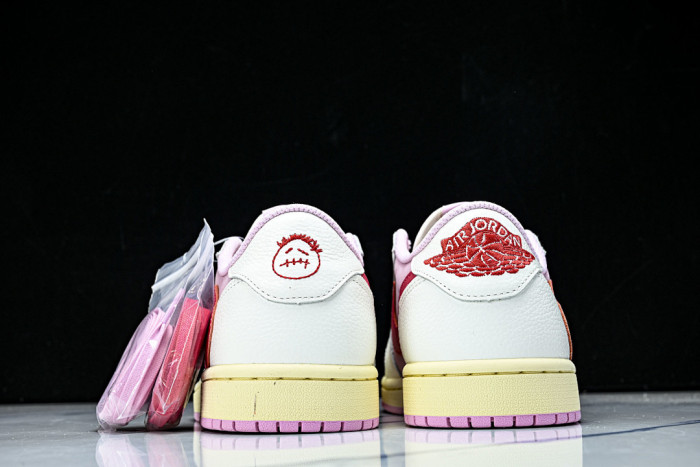 AIR Jordan 1 Retro Low "Shy Pink" IQ7604-101