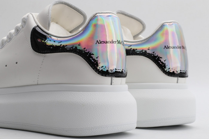 A1exa*der Mcqv*en SNEAKERS