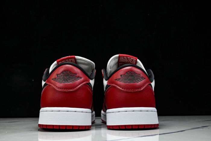 Air Jordan 1 Low OG “Chicago” HQ6998-600