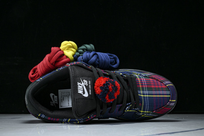 Nike SB Dunk Low Nardwuar II1493-600