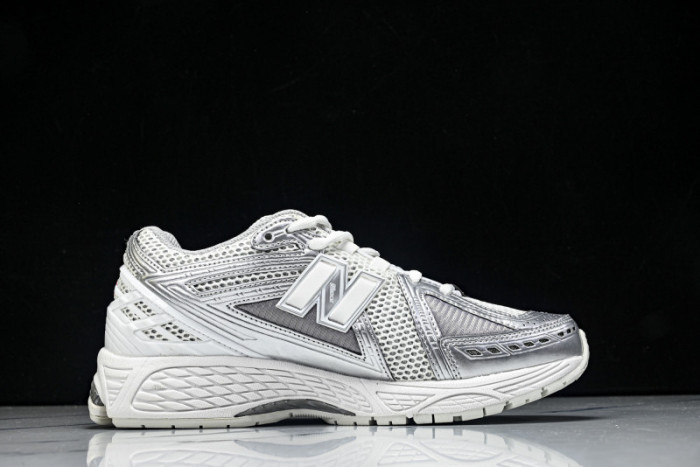 New Ba1an*e 1906R Urbancore Silver M1906RCB