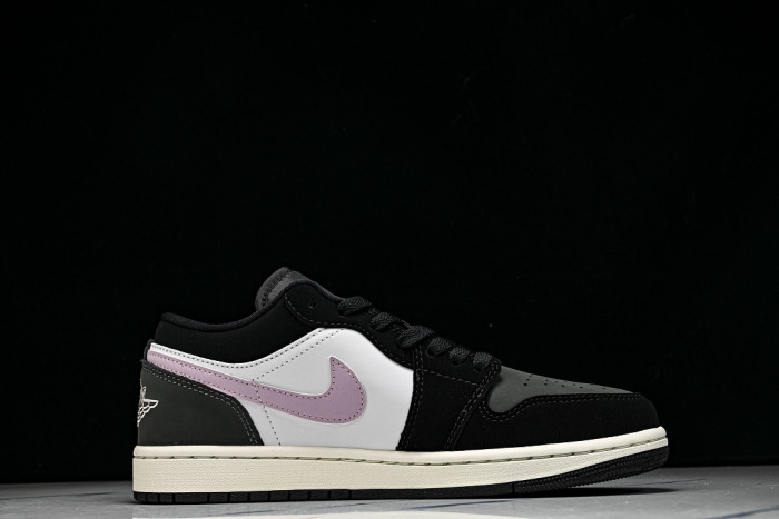 Air Jordan 1 Low SE 