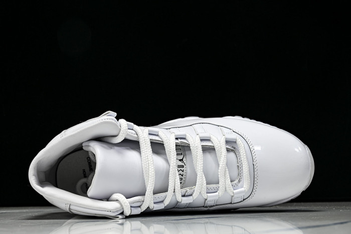Comme des GarçOns x Air Jordan 11 Retro 