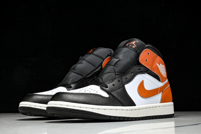 Air Jordan 1 Mid Black Toe Starfish DQ8426-801
