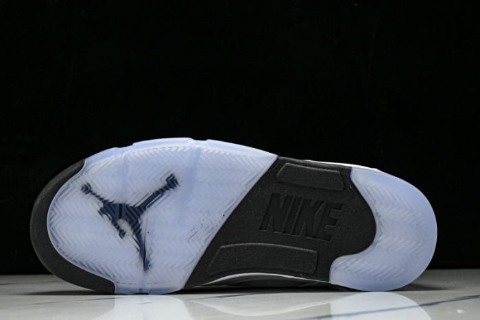 Air Jordan 5 “White Metallic” HQ7978-103