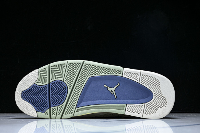 Air Jordan 4 Retro SE 