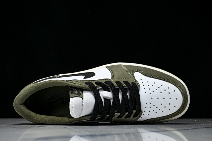 Air Jordan 1 Retro Low OG Medium Olive HQ6998-200