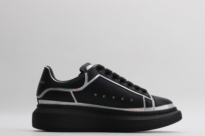 A1exa*der Mcqv*en SNEAKERS