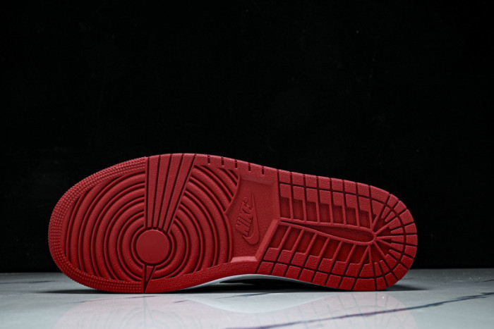 Air Jordan 1 Low OG “Chicago” HQ6998-600