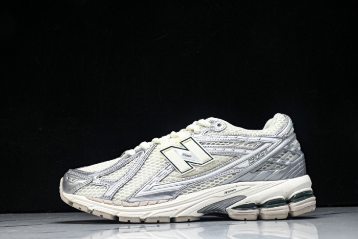 New Ba1an*e 1906R Silver Metallic Sea Salt M1906REE