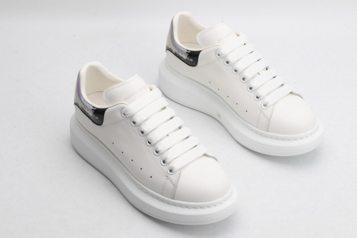 A1exa*der Mcqv*en SNEAKERS
