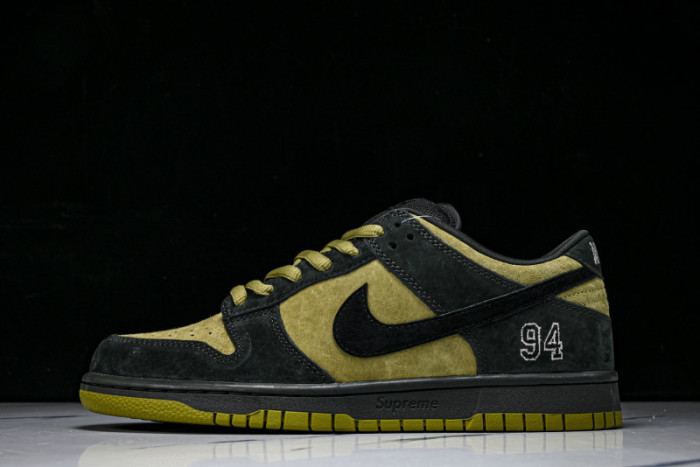 Nike SB Dunk Low Svp*me 94 Camper Green HQ8487-300