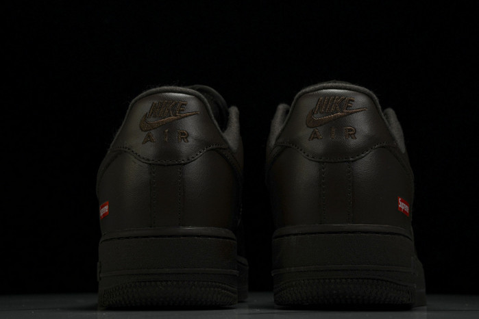 Supreme x Nike Air Force 1 Low 