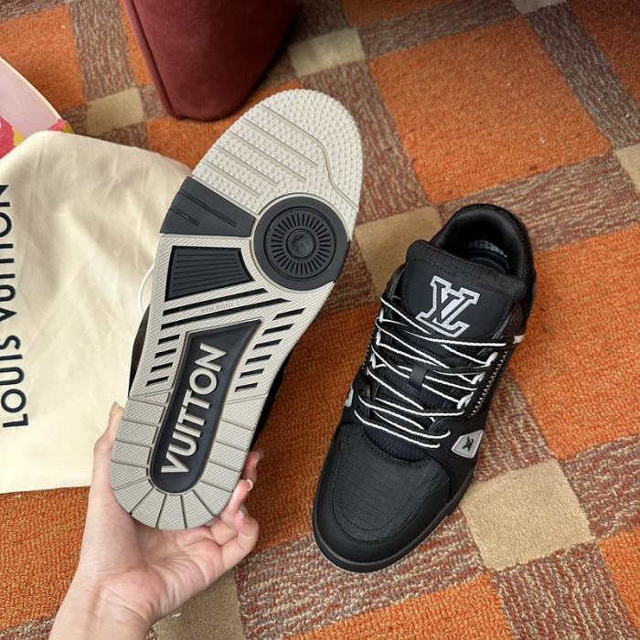 1V SNEAKERS 1V0425-260