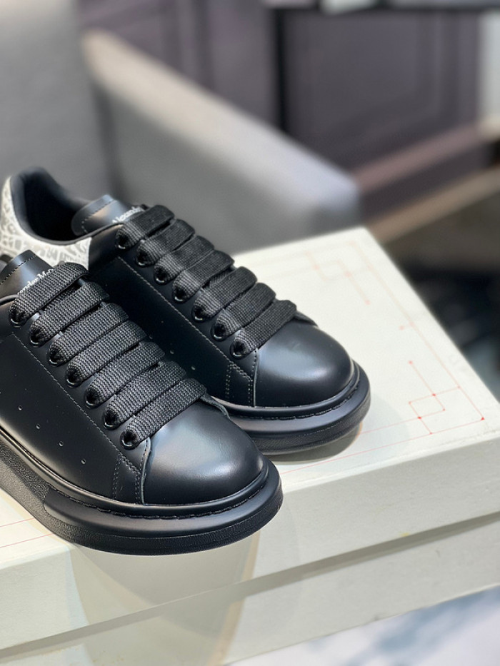 A1EXANDER M*QUEEN SNEAKERS WHGP7-94
