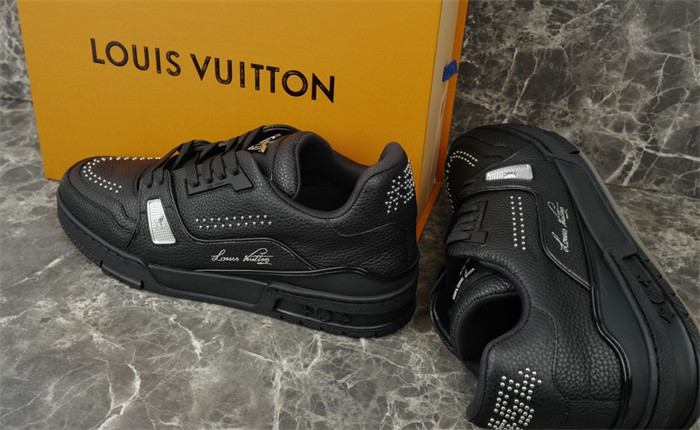 1V SNEAKERS 1V0425-095