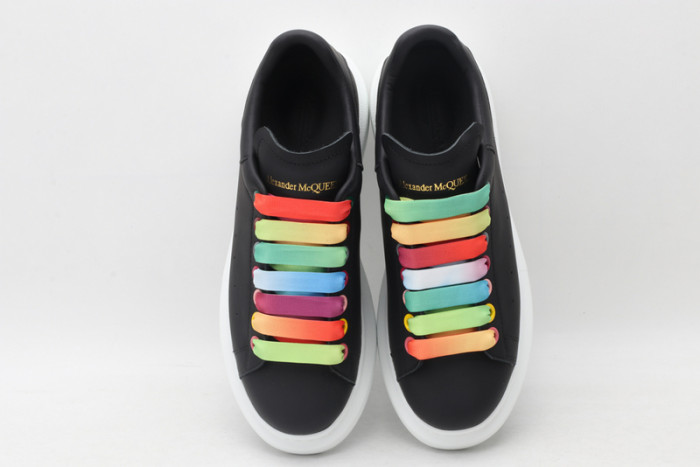 A1exa*der Mcqv*en SNEAKERS