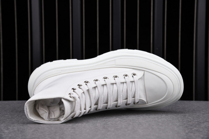 A1exa*der Mcqv*en SNEAKERS