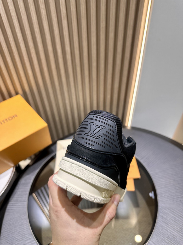 1V SNEAKERS 1V0425-176