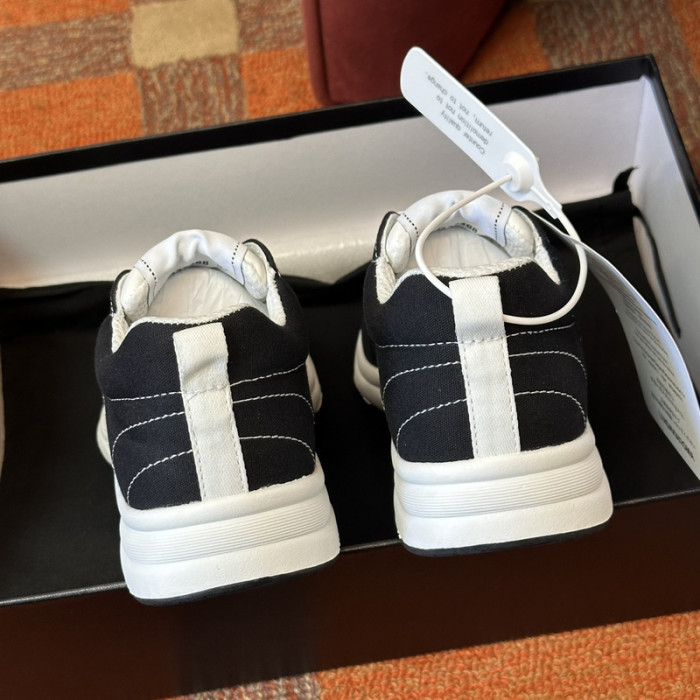 CHANE1 SNEAKER