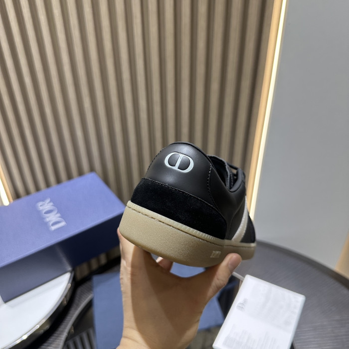 D10R SHOES B01 D896-190