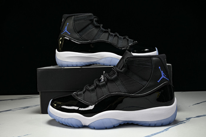 Air Jordan 11 Retro 