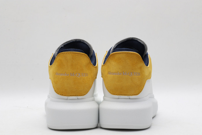 A1exa*der Mcqv*en SNEAKERS
