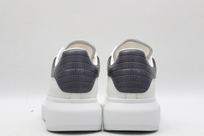 A1exa*der Mcqv*en SNEAKERS MC5563-006