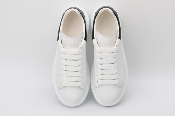 A1exa*der Mcqv*en SNEAKERS MC5563-055