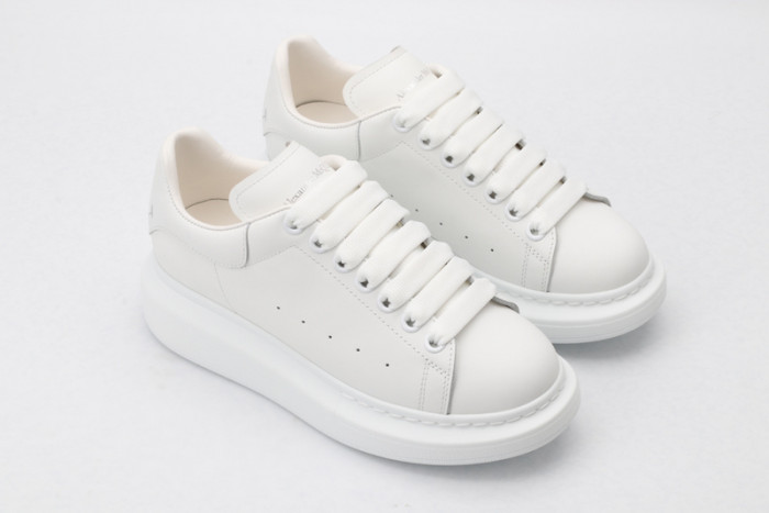 A1exa*der Mcqv*en SNEAKERS MC5563-056