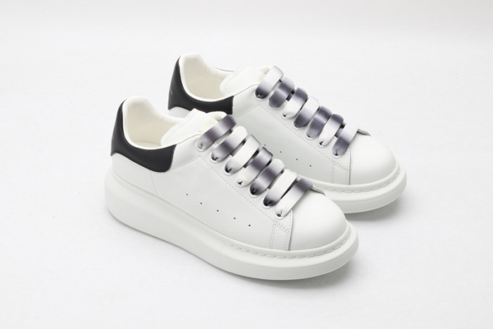 A1exa*der Mcqv*en SNEAKERS MC5563-073