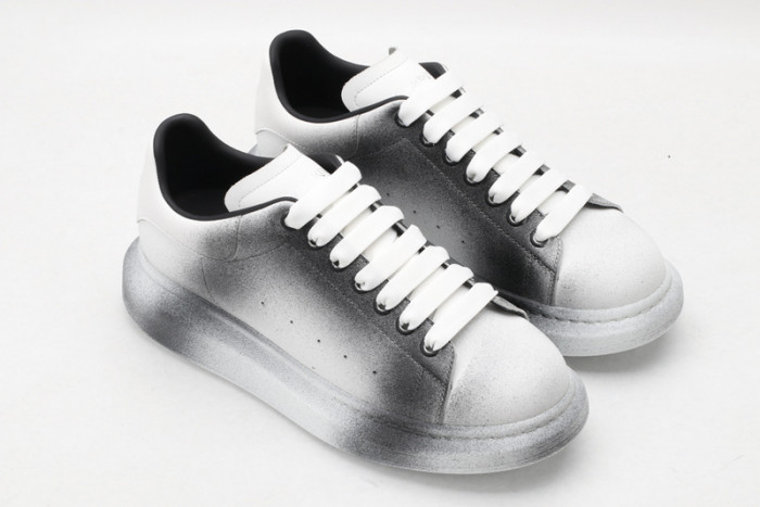 A1exa*der Mcqv*en SNEAKERS MC5563-081
