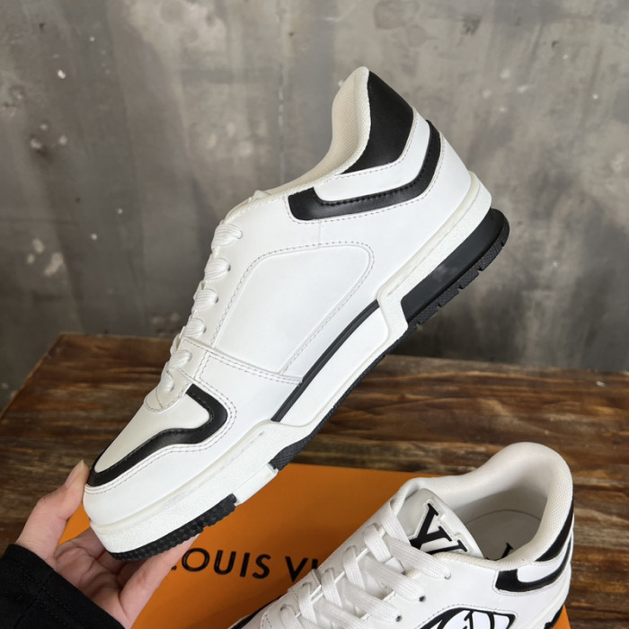 1V SNEAKERS 1V0425-205