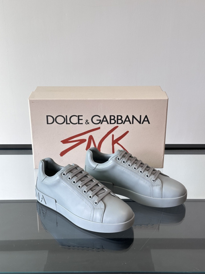 D.G. Sneakers DG210-180