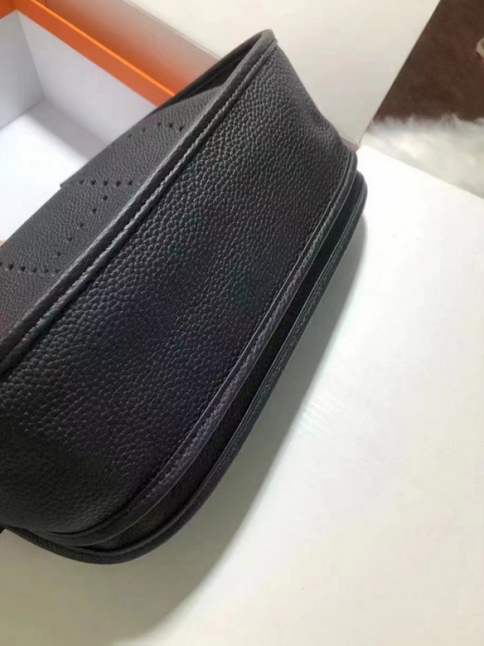 Her*mes bag B0113-186