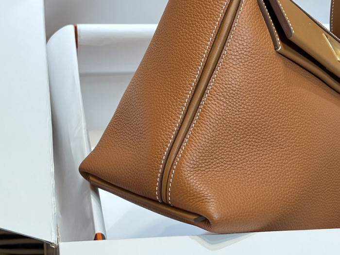 Her*mes bag B0113-200