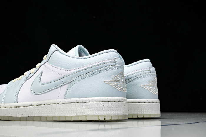 Air Jordan 1 Low SE 