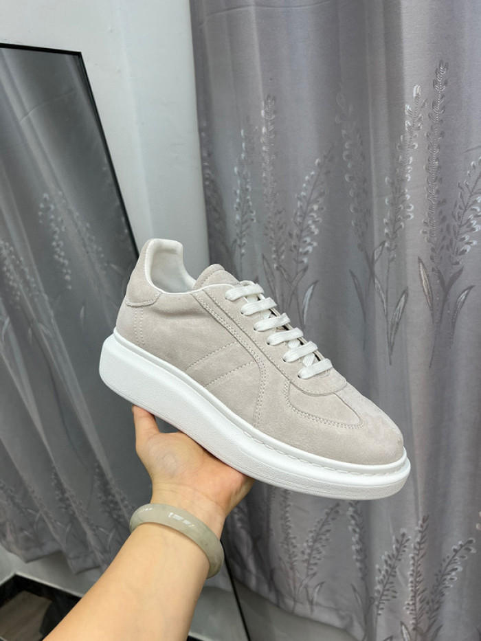 A1EXANDER M*QUEEN SNEAKERS WHGP7-67