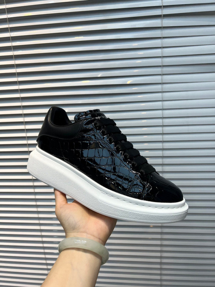 A1EXANDER M*QUEEN SNEAKERS WHGP7-97