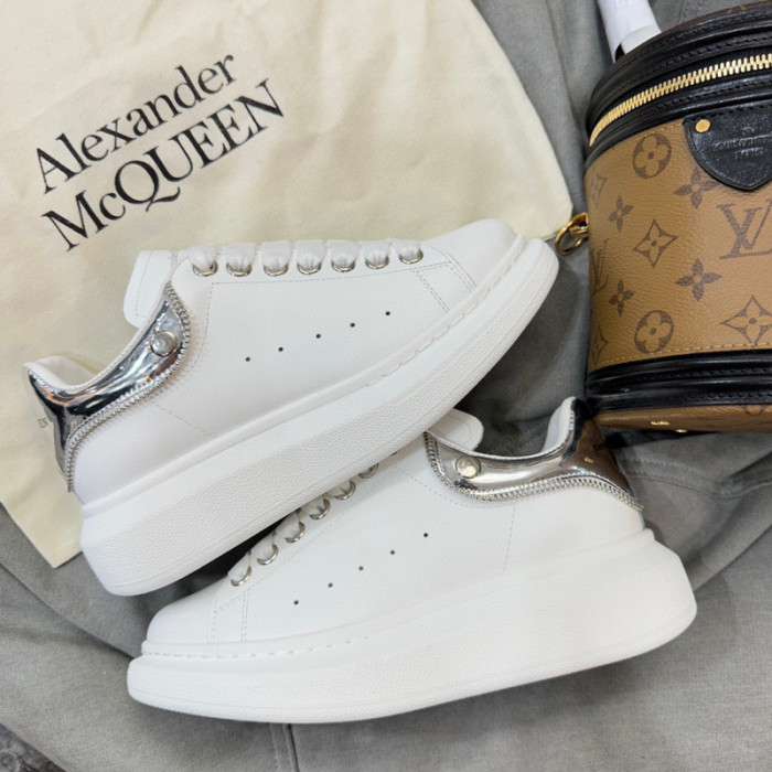 A1EXANDER M*QUEEN SNEAKERS WHGP7-104
