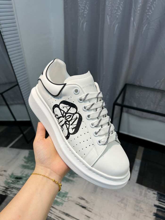A1EXANDER M*QUEEN SNEAKERS WHGP7-143