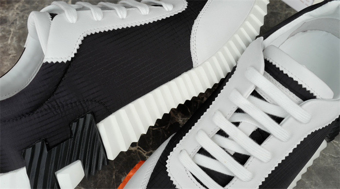 HER*MES SNEAKER HM1028-049