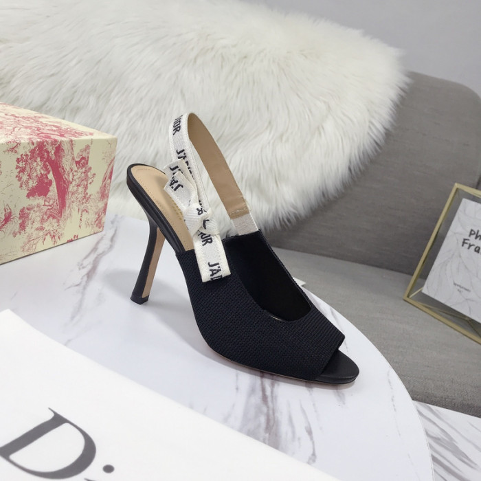 D10R HEELS D896-137
