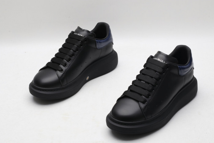 A1exa*der Mcqv*en SNEAKERS MC5563-011